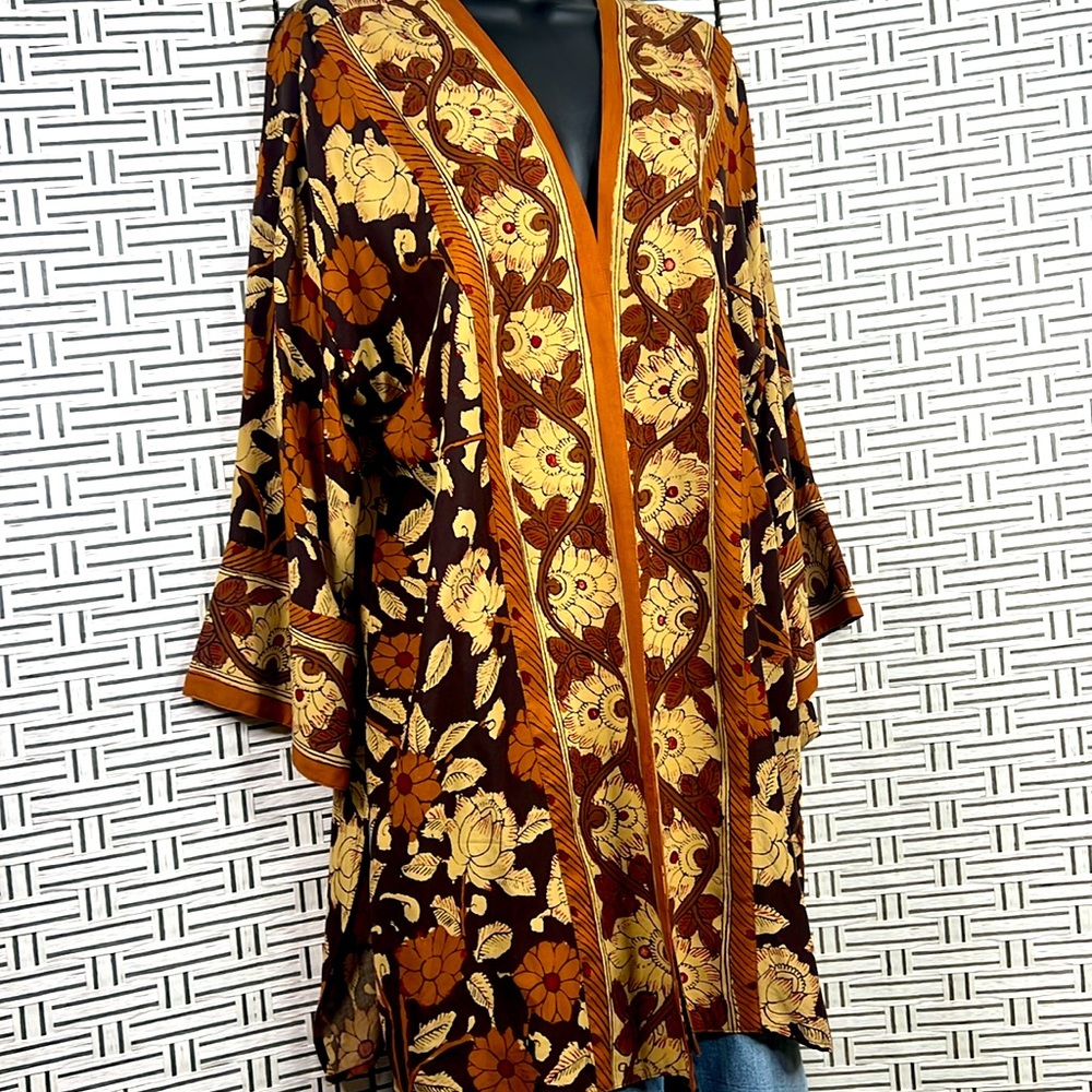Soft Surroundings, boho women’s blousy kimono style shrug. - Picture 6 of 14